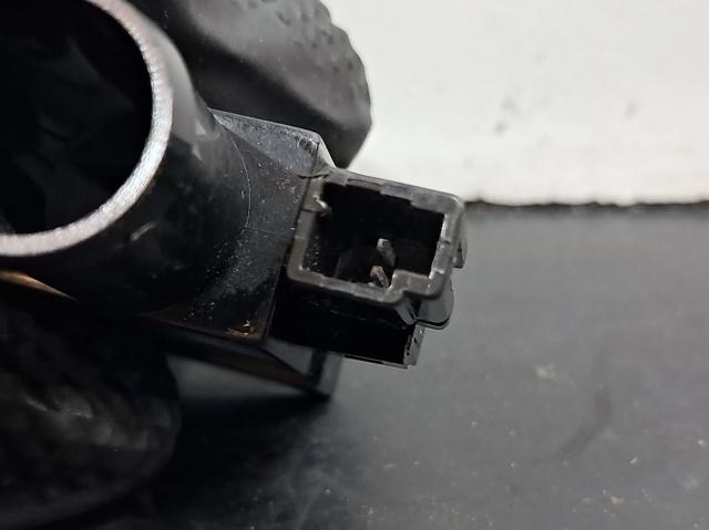 Sensor de temperatura de ar no salão Nissan Almera 2 N16