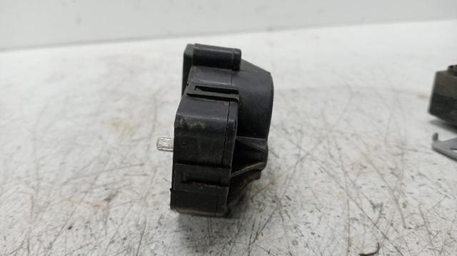 27740VJ300 NISSAN купить в Хмельницкий