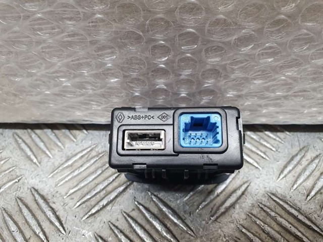 280230006R RENAULT Зарядное устройство USB купить в Каменское