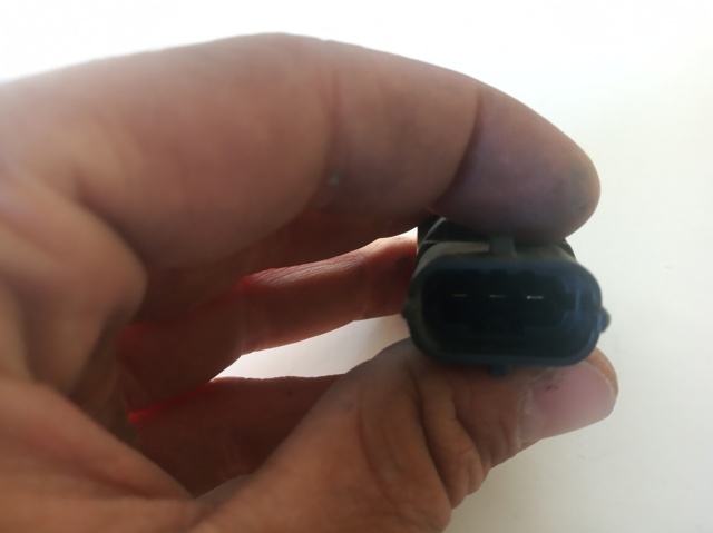 Sensor de pressão de combustível 281002405 HYUNDAI