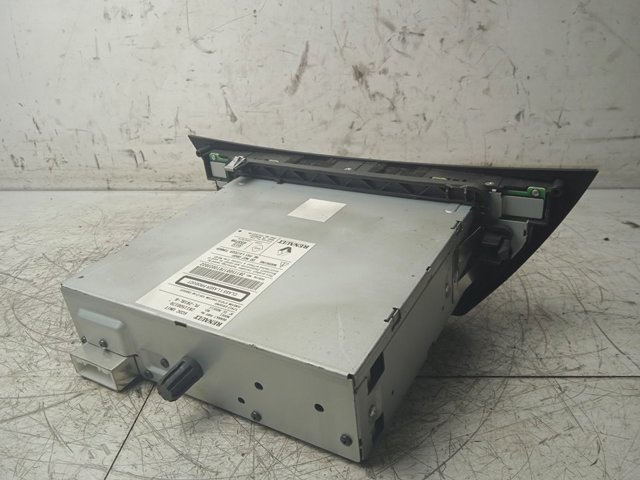 RENAULT 281150017R Магнитола (радио AM/FM) в наличии Тернополь