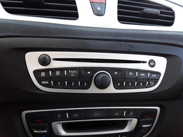 Sistema de áudio / rádio CD para Renault Megane III Fastback (bz0/1_) (2009-...) 1.5 dCi d/ k9k g8 281150743R