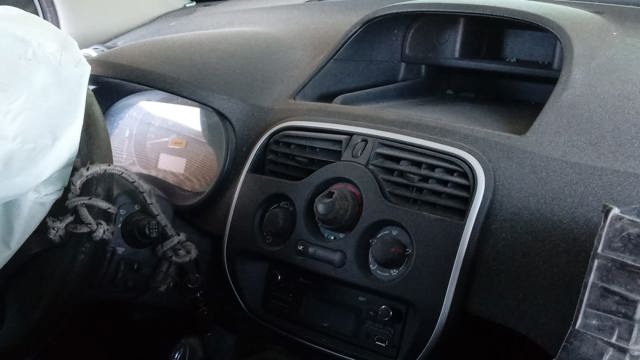 RENAULT 281151545R Магнитола (радио AM/FM) в наличии Львов