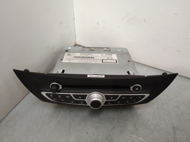 RENAULT 281155676R Магнитола (радио AM/FM) в наличии Кривой Рог