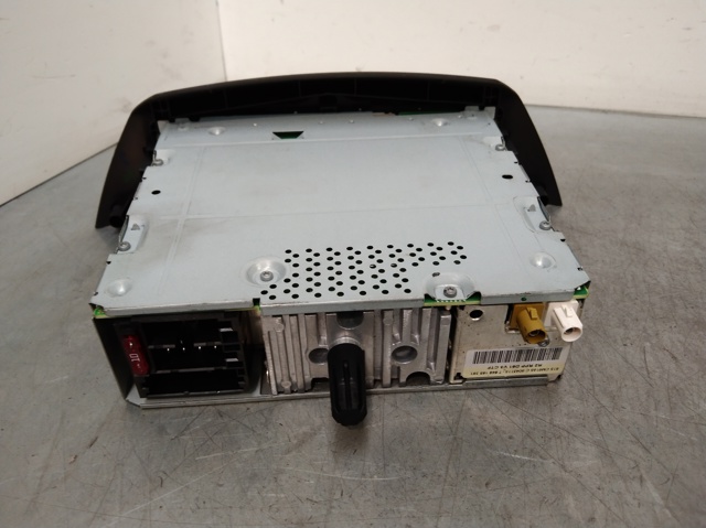 RENAULT 281155676R Магнитола (радио AM/FM) в наличии Николаев