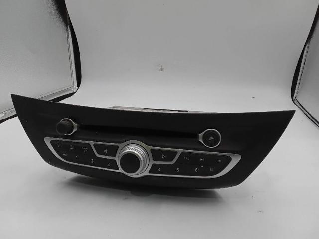 RENAULT 281156980R Магнитола (радио AM/FM) в наличии Ровно