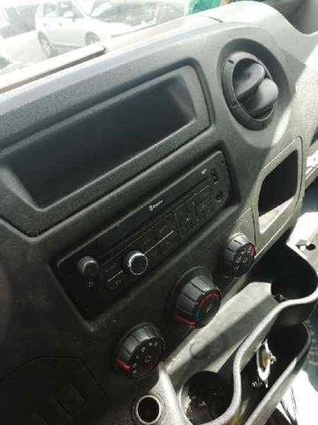 RENAULT 281156989R Магнитола (радио AM/FM) в наличии Черновцы