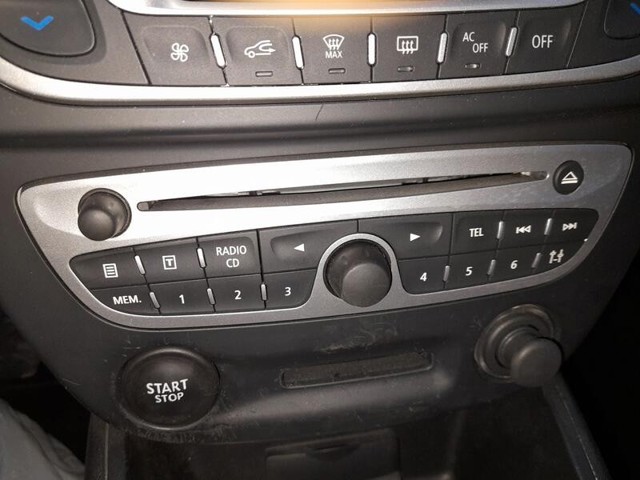 RENAULT 281159389R Магнитола (радио AM/FM) в наличии Украина