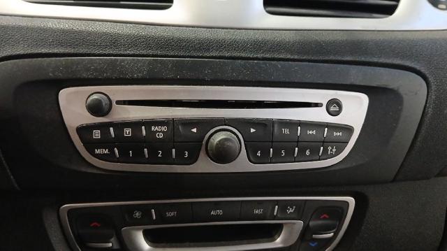 281159389R Магнитола (радио AM/FM) купить Одесса