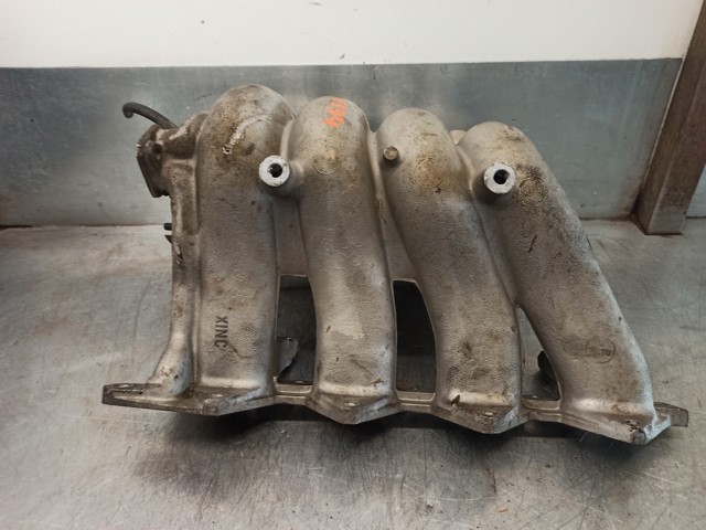 2831038304 HYUNDAI Впускной коллектор купить в Чернигов