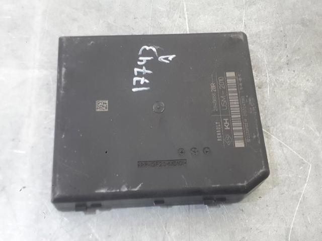 RENAULT 284B65628R Блок предохранителей в наличии Николаев
