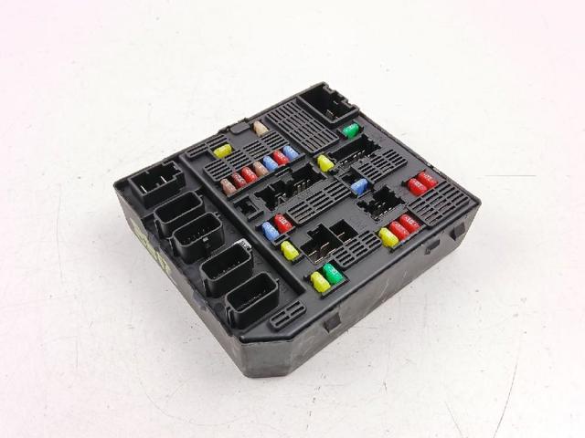 Unidade de dispositivos de segurança Renault Scenic 3 JZ0, JZ1