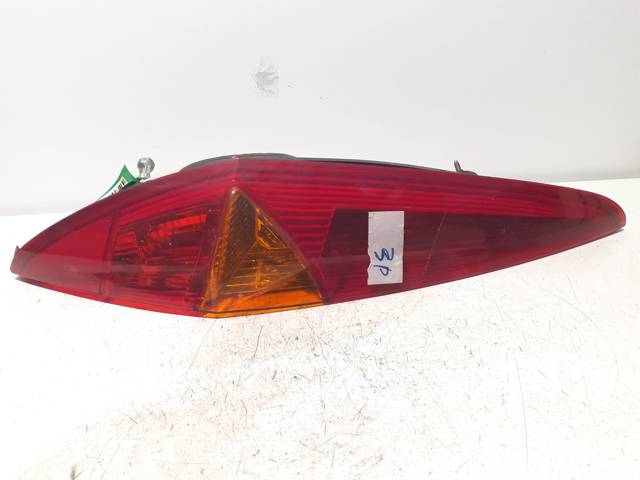 Lanterna traseira esquerda para Fiat Punto (188_) (1999-2010) 1.9 JTD 80 (188.237,.257,.337,.357) 188A5000 286201