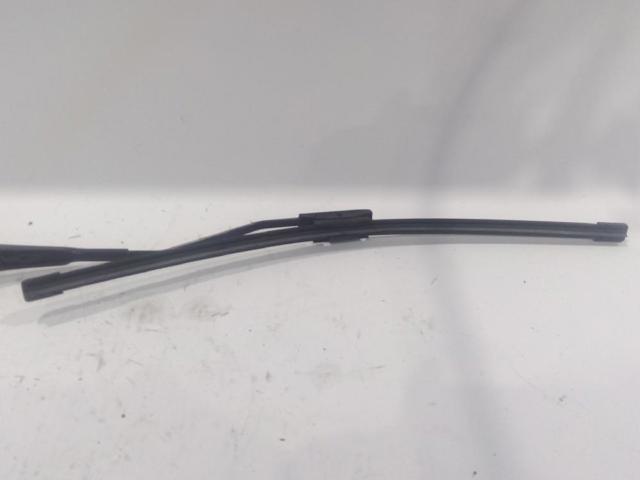 Braço de limpa-pára-brisas do pára-brisas Dacia Logan 2 L8_