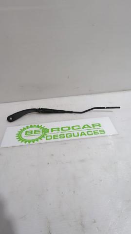 RENAULT 288817528R Поводок стеклоочистителя в наличии Черновцы
