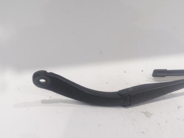 Braço de limpa-pára-brisas do pára-brisas Dacia Logan 2 L8_