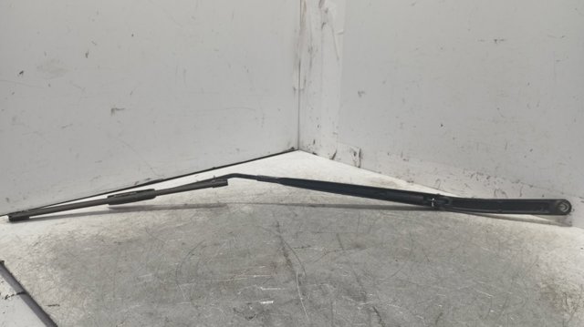 RENAULT 288869893R Поводок стеклоочистителя в наличии Каменское