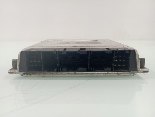 VAG 2D0906019A Блок управления двигателем в наличии Черновцы