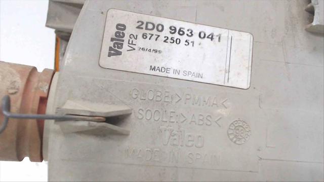 2D0953041 VAG Поворотник левый купить в Полтава