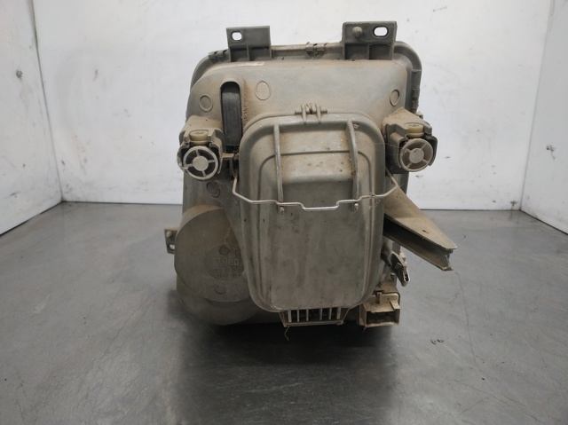 VAG 2D1941016 Фара правая в наличии Черновцы