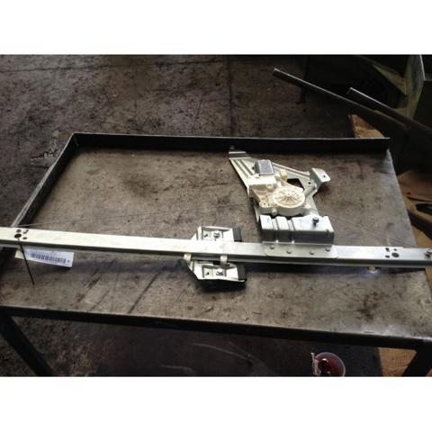 MERCEDES 2E0837402 Стеклоподъемник передней правой двери в наличии Николаев