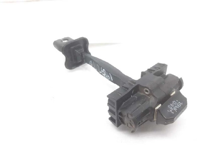 VAG 2G4839249A Ограничитель задней двери в наличии Чернигов
