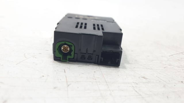 VAG 2G6035700 USB-разветвитель в наличии Житомир