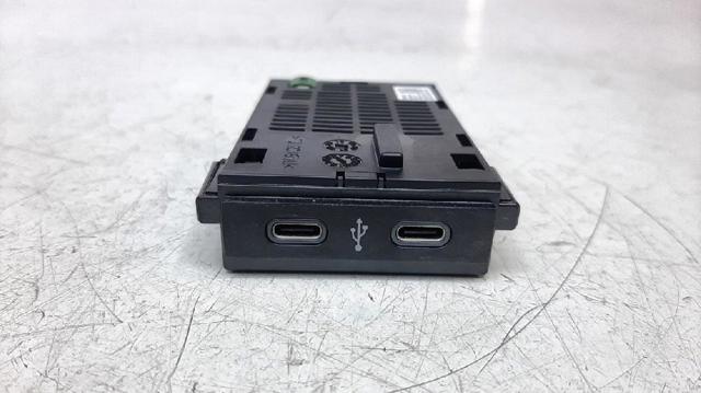 VAG 2G6035736 USB-разветвитель в наличии Чернигов