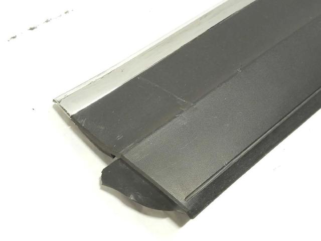 2GA854949L Молдинг двери задней левой нижний купить Черновцы