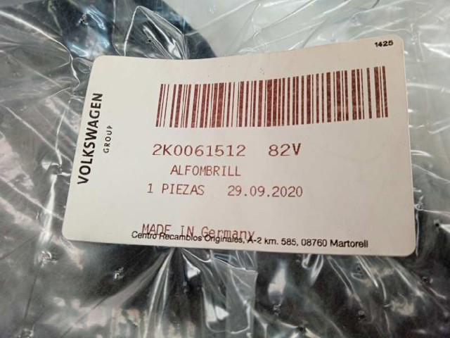 2K006151282V Коврик задний, комплект из 2 шт. купить Днепр