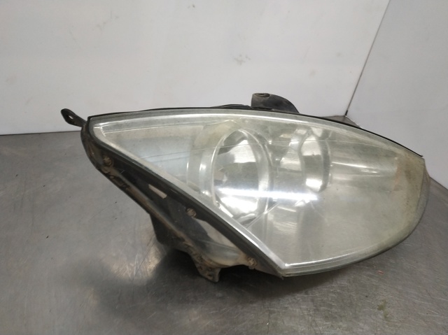 Luz direita 2M5113W029BD FORD