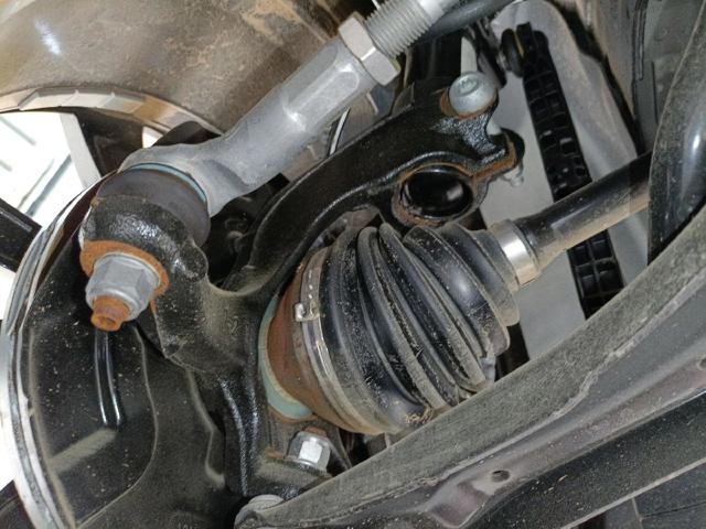 2Q0407255AD VAG Цапфа (поворотный кулак) передний левый купить в Чернигов