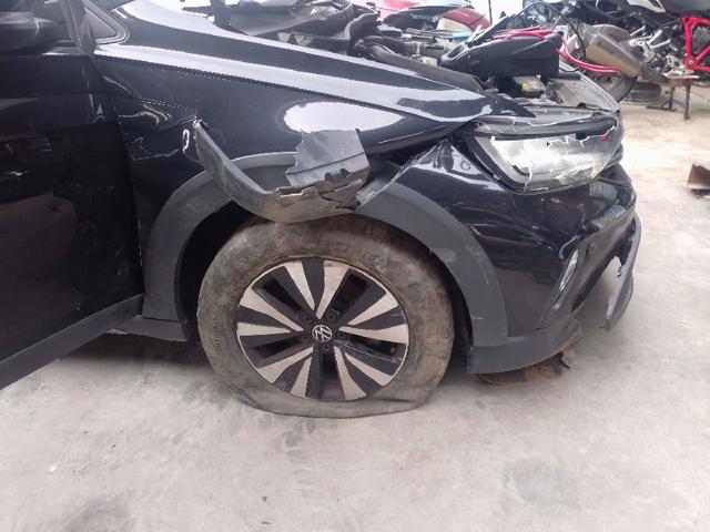 2Q0407256AD Цапфа передняя правая купить Киев