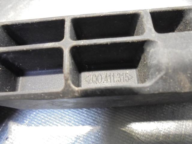 Articulação do estabilizador dianteiro direito para Seat Ibiza III (6L1) (2002-2005) 1.4 16V BKY 2Q0411315