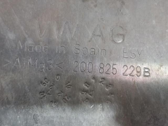 2Q0825229B VAG Защита днища левая купить в Днепр