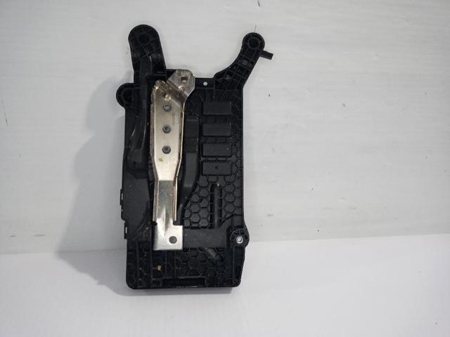 2Q0915331 VAG Подставка аккумулятора купить в Кривой Рог