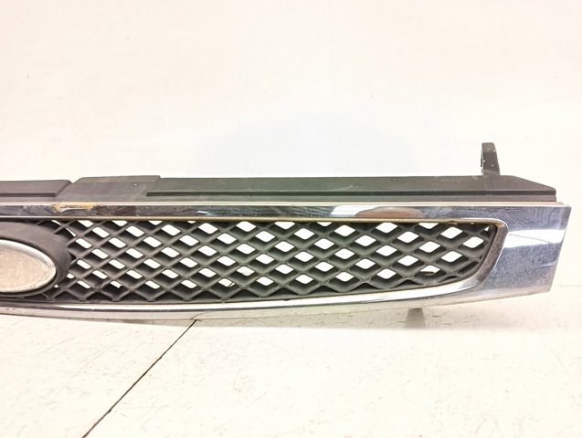 2S618200 FORD Решетка радиатора купить в Ирпень