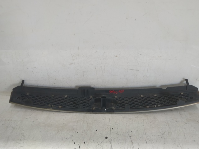 2S618200 FORD Решетка радиатора купить в Харьков
