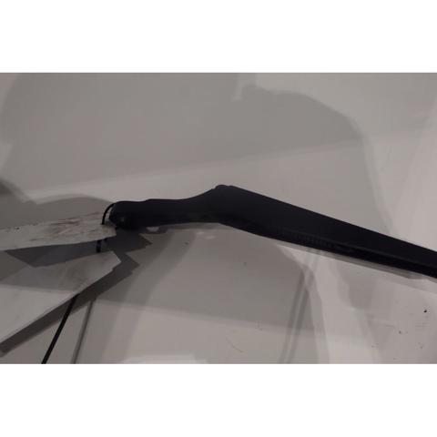 2T1417526AC Поводок стеклоочистителя купить Черкассы