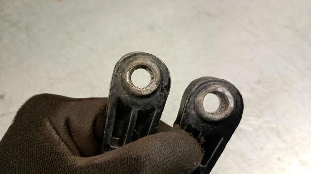 2T1417526AC FORD Рычаг-поводок стеклоочистителя лобового стекла купить в Черкассы