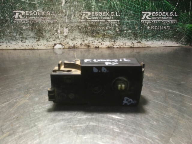 2T14V266A62CJ Ручка двери боковой (сдвижной) внутренняя правая купить Харьков
