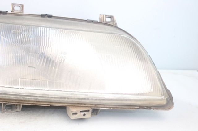 VAG 301048302 Фара правая в наличии Тернополь