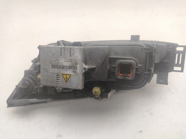 301174272 FORD Правая фара купить в Кривой Рог