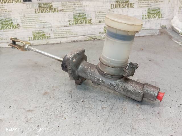 Cilindro mestre de embraiagem Nissan Patrol W260