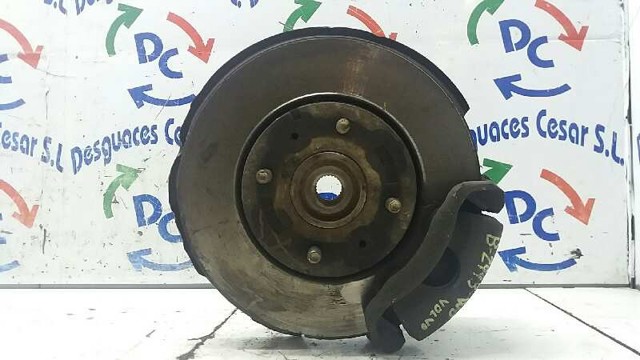 30620579 VOLVO Цапфа передняя правая купить в Львов