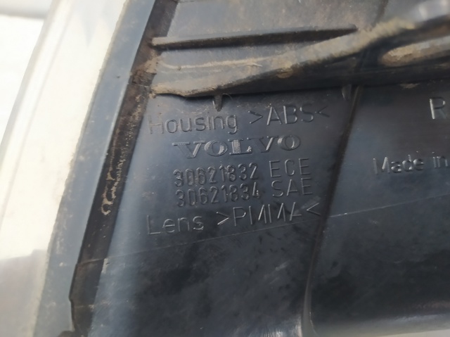 VOLVO 30621832 Поворотник правый в наличии Ужгород