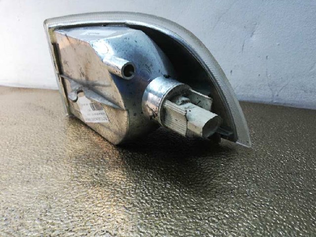 VOLVO 30621832 Поворотник правый в наличии Ирпень
