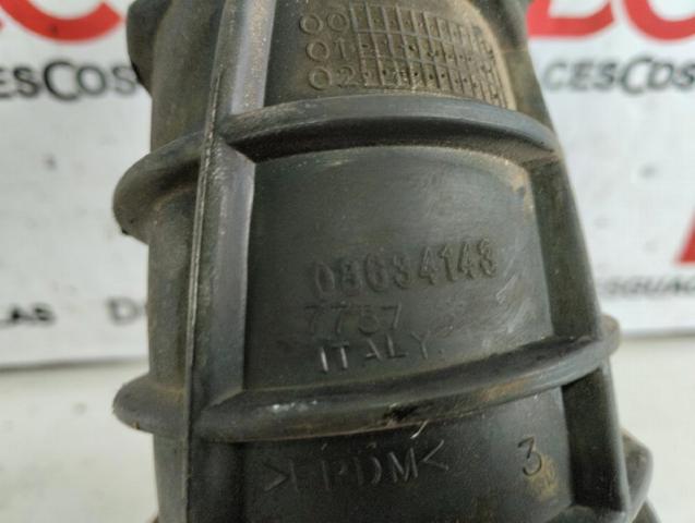 30636854 VOLVO Патрубок воздушный, выход воздушного фильтра купить в Украина