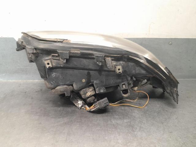 VOLVO 30648219 Фара правая в наличии Николаев
