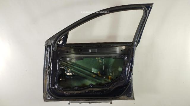 VOLVO 30649110 Дверь передняя правая в наличии Полтава